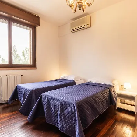 Residenza Capuano - Affitti Brevi Italia * Модена