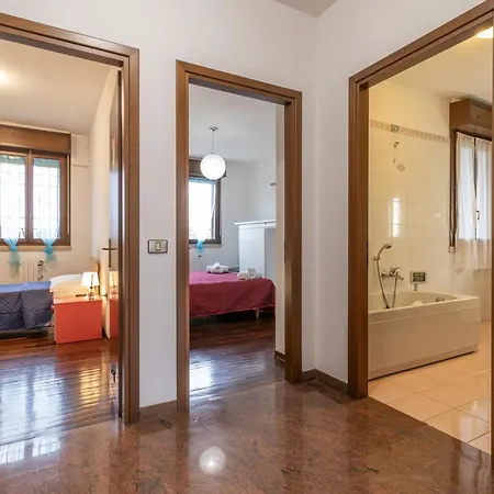 Residenza Capuano - Affitti Brevi Italia Гостевой дом Модена
