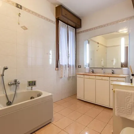 Residenza Capuano - Affitti Brevi Italia Konukevi Modena
